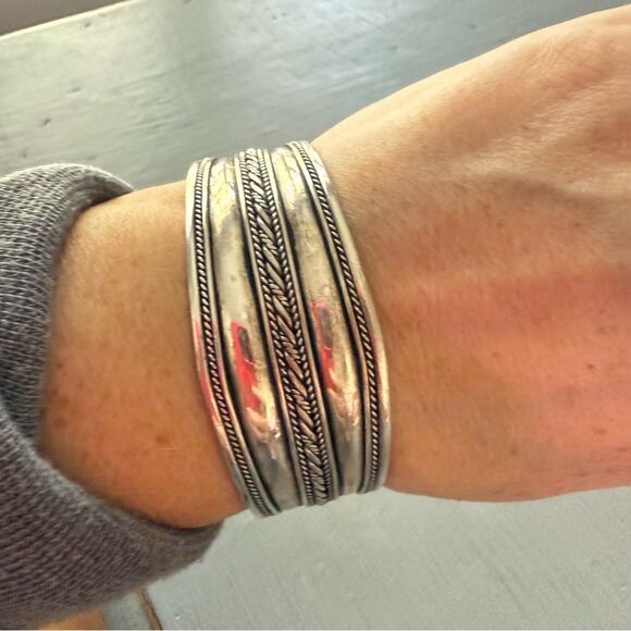 JJ Textured 925 Sterling Silver Cuff Bracelet - Picture 7 of 14